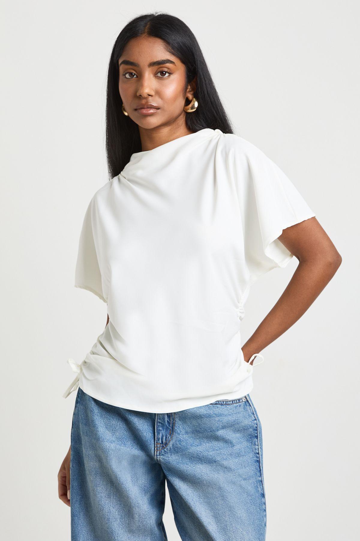 Loose Ruched Side Body Top by BOOHOO