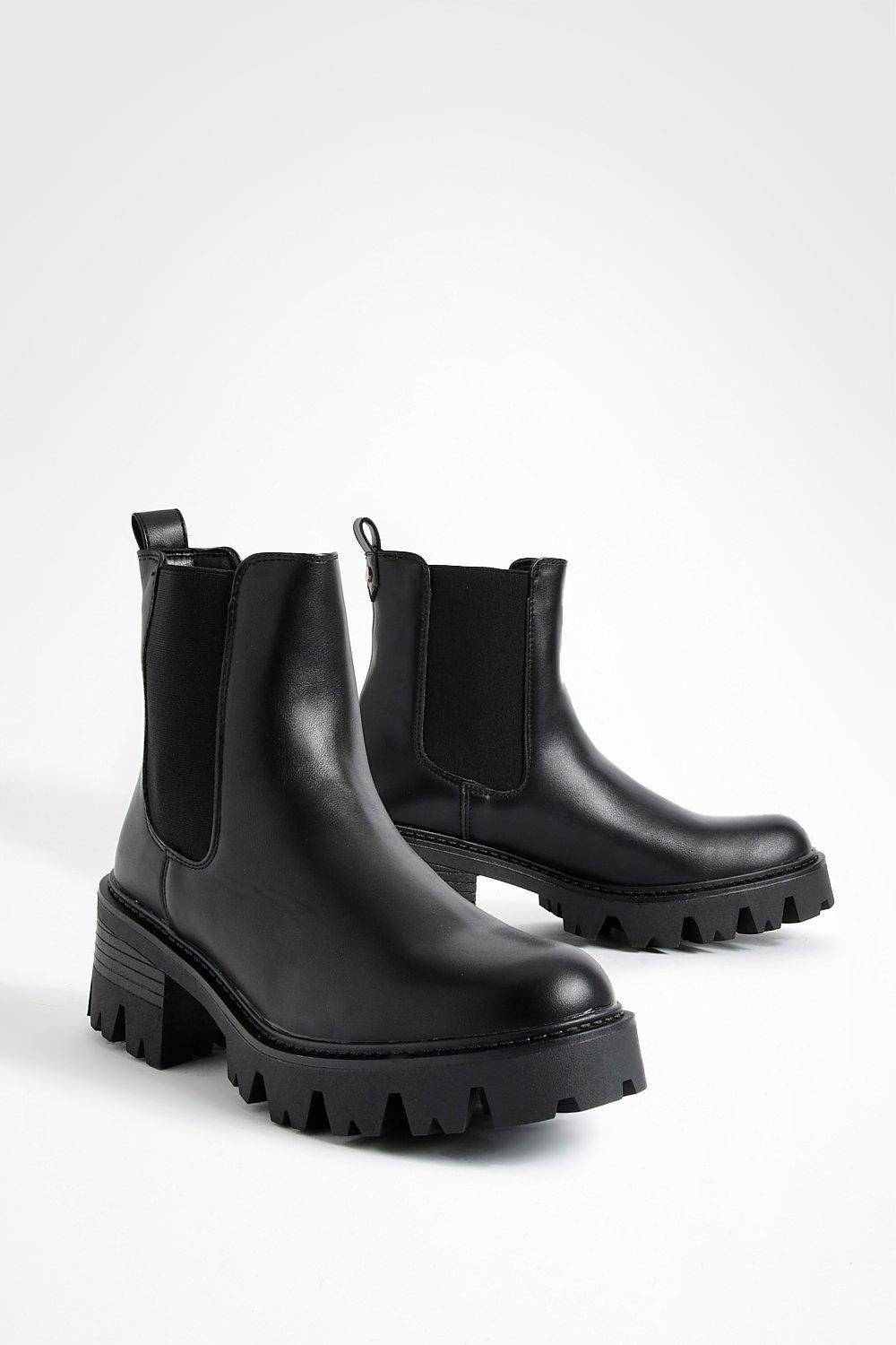 Low Heel Tab Detail Chelsea Boots by BOOHOO