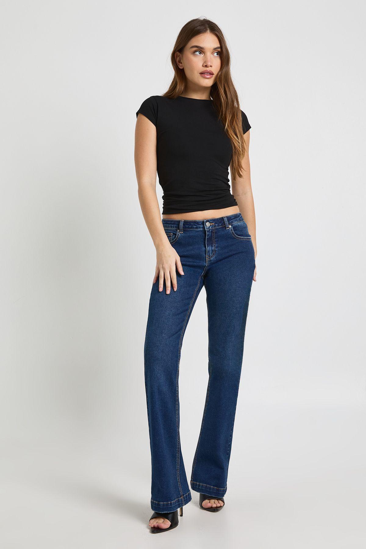 Low Waist Flared Jean by BOOHOO