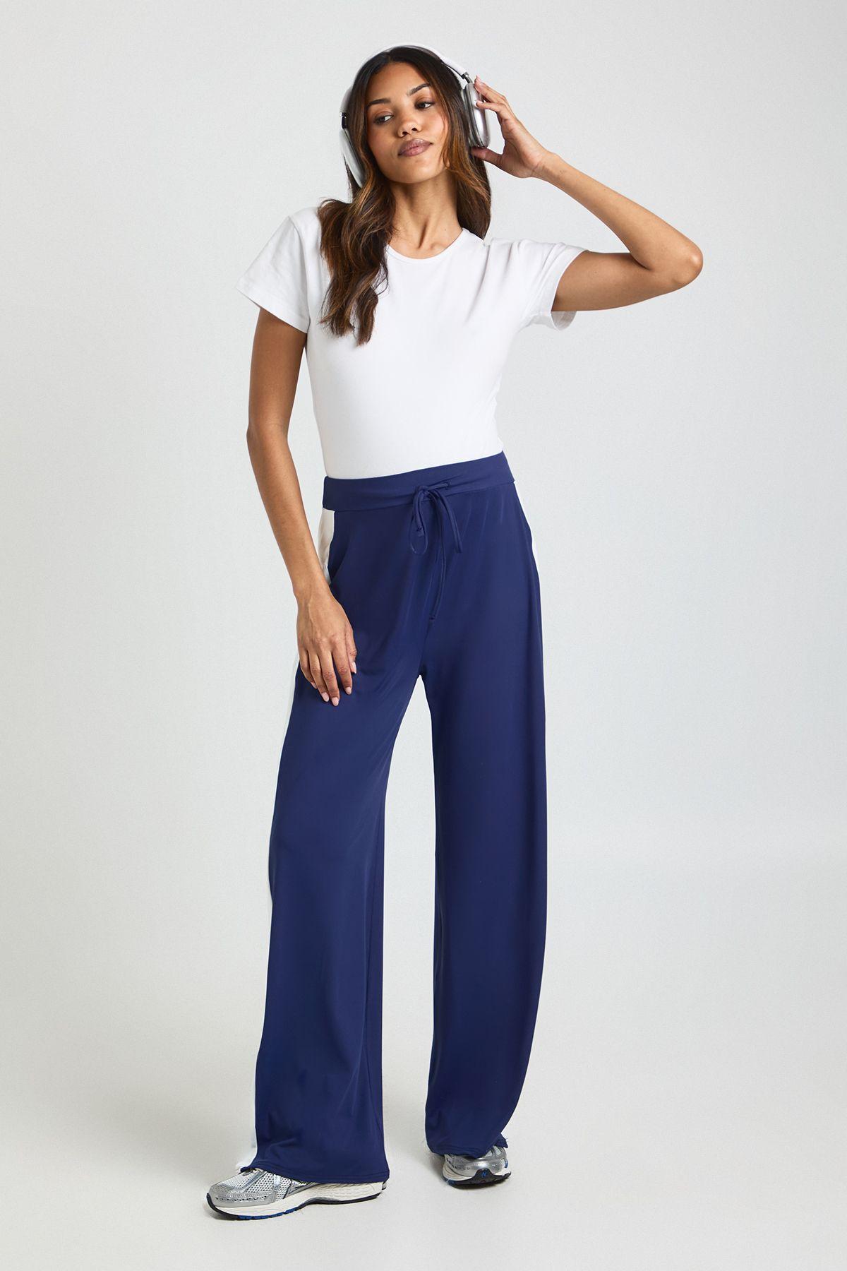 Maternity Side Stripe Wide Leg Trouser by BOOHOO