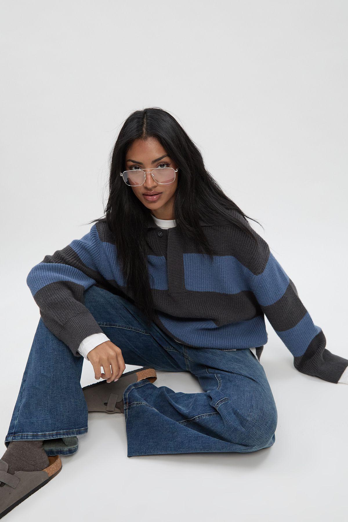 Mid Waist Y2K  Wide Leg Jean by BOOHOO