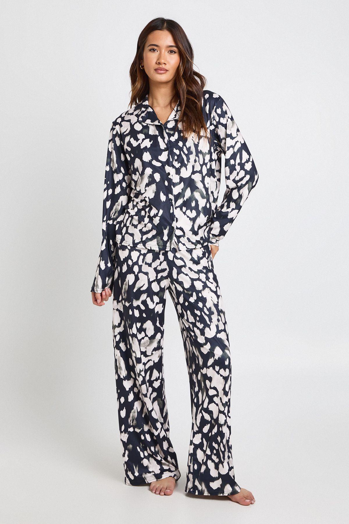 Mono Leopard Print Long Sleeve Top & Trousers Pyjama Set by BOOHOO