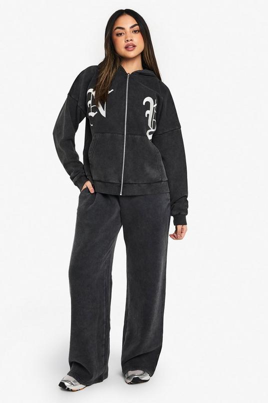 NY Embroidered Wide Leg Jogger by BOOHOO