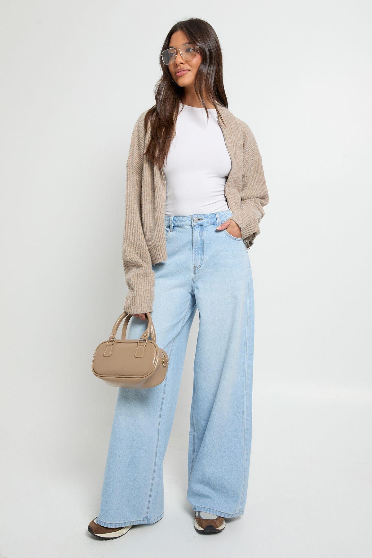 Oversized Baggy Low Waist Jean by BOOHOO