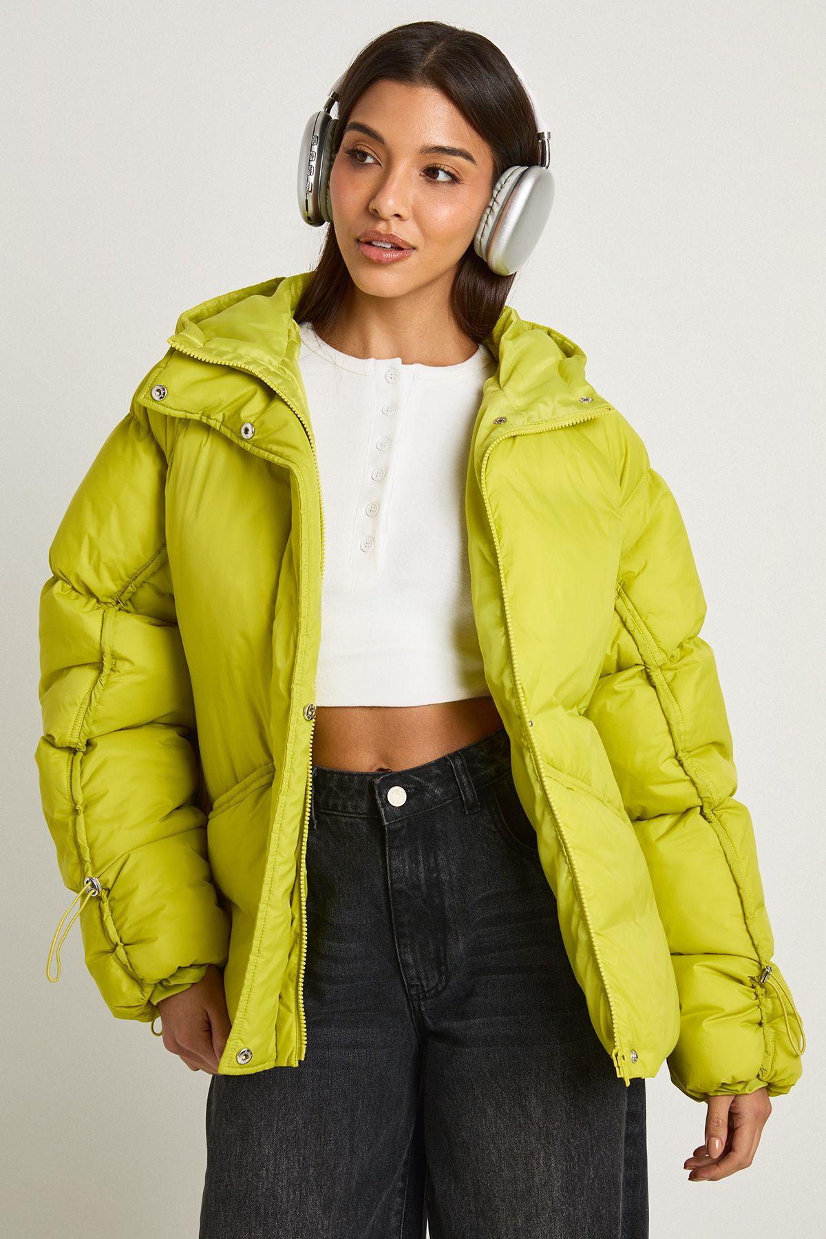Oversized Puffer Jacket by BOOHOO