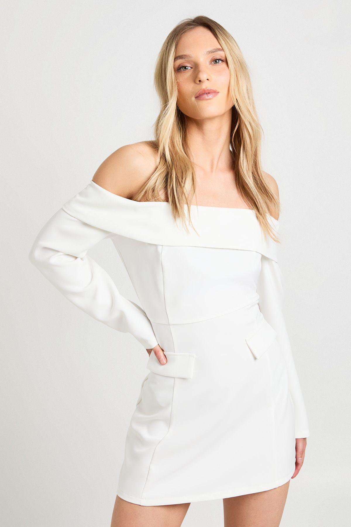Petite Bardot Structured Mini Dress by BOOHOO