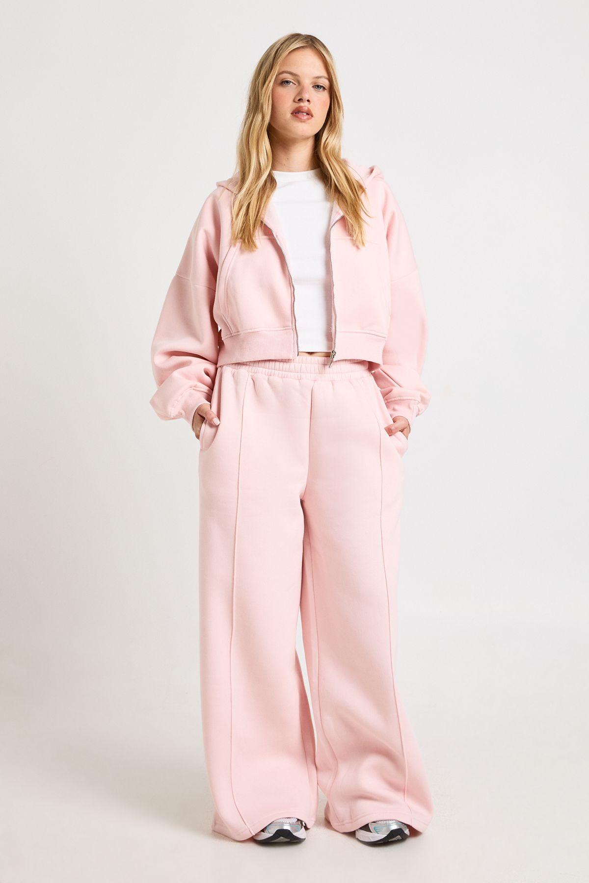 Petite Pintuck Detail Straight Leg Jogger by BOOHOO