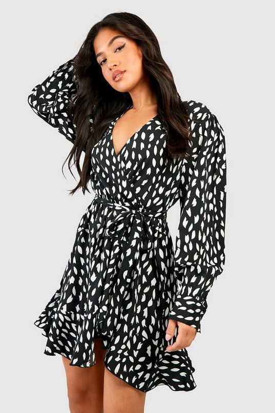 Petite Smudge Print Ruffle Woven Wrap Dress by BOOHOO