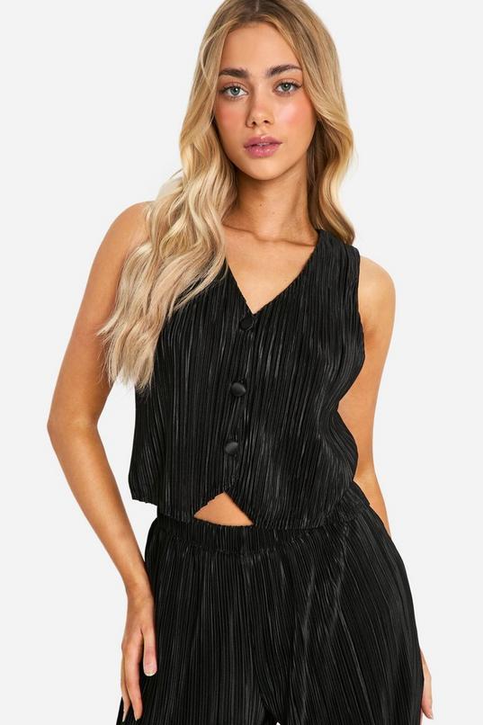 Plisse Relaxed Fit Waistcoat by BOOHOO