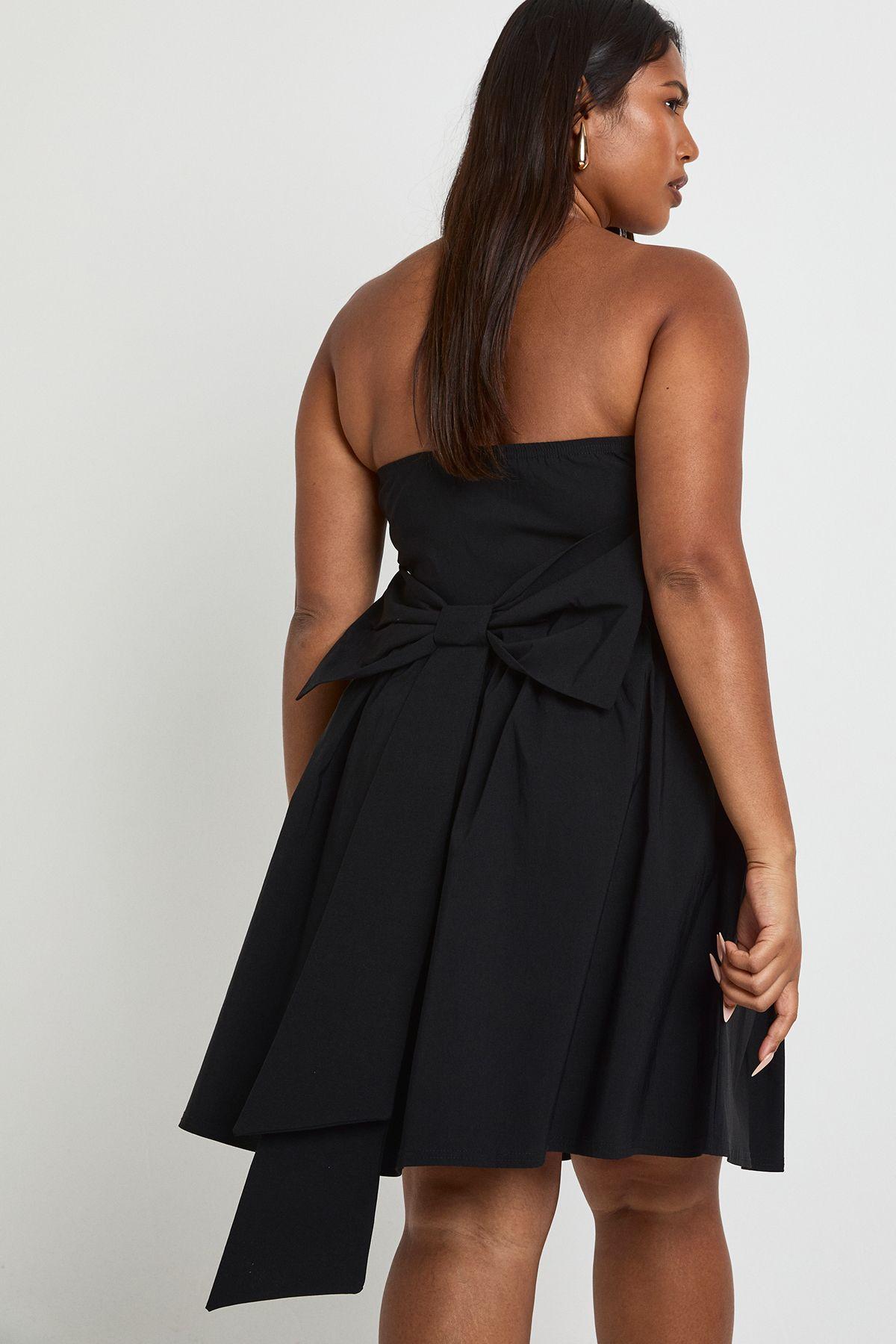Plus Bandeau Bow Back Skater by BOOHOO
