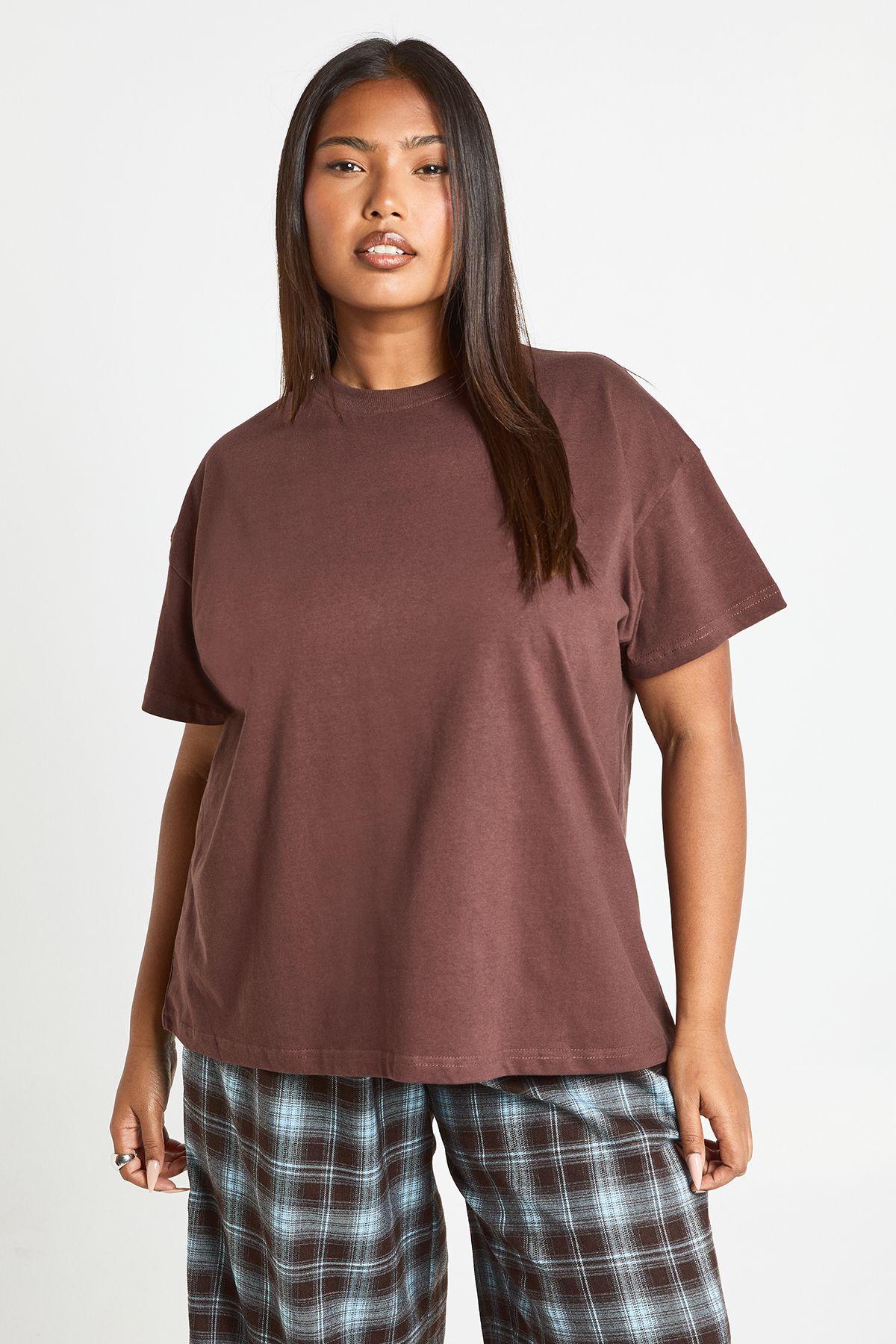 Plus Basic Oversized Short Sleeve T-Shirt by BOOHOO Plus Basic Oversized Short Sleeve T-Shirt by BOOHOO