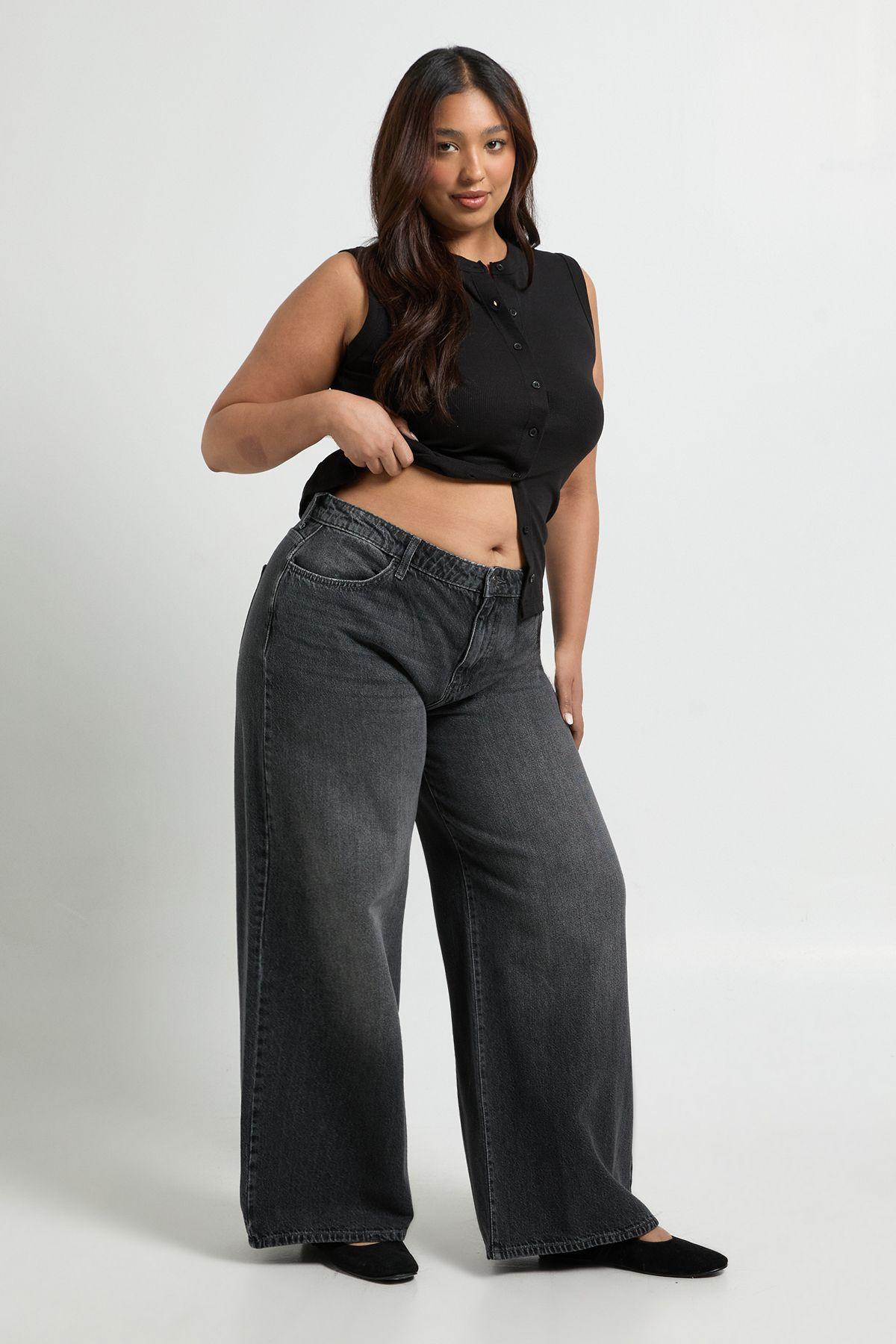 Plus Basics Mid Waist Boyfriend Jean by BOOHOO