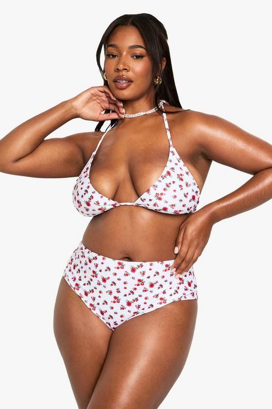 Plus Ditsy Floral Triangle Bikini Set by BOOHOO
