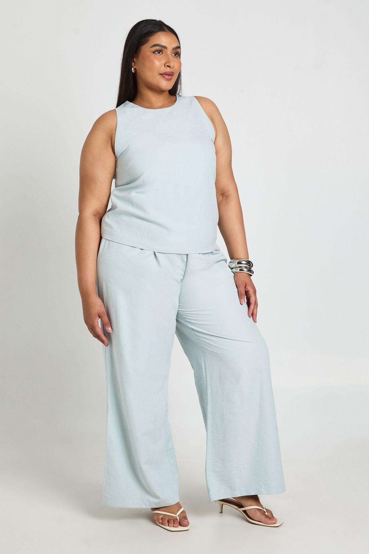 Plus Drawstring Waist Wide Leg Trouser by BOOHOO