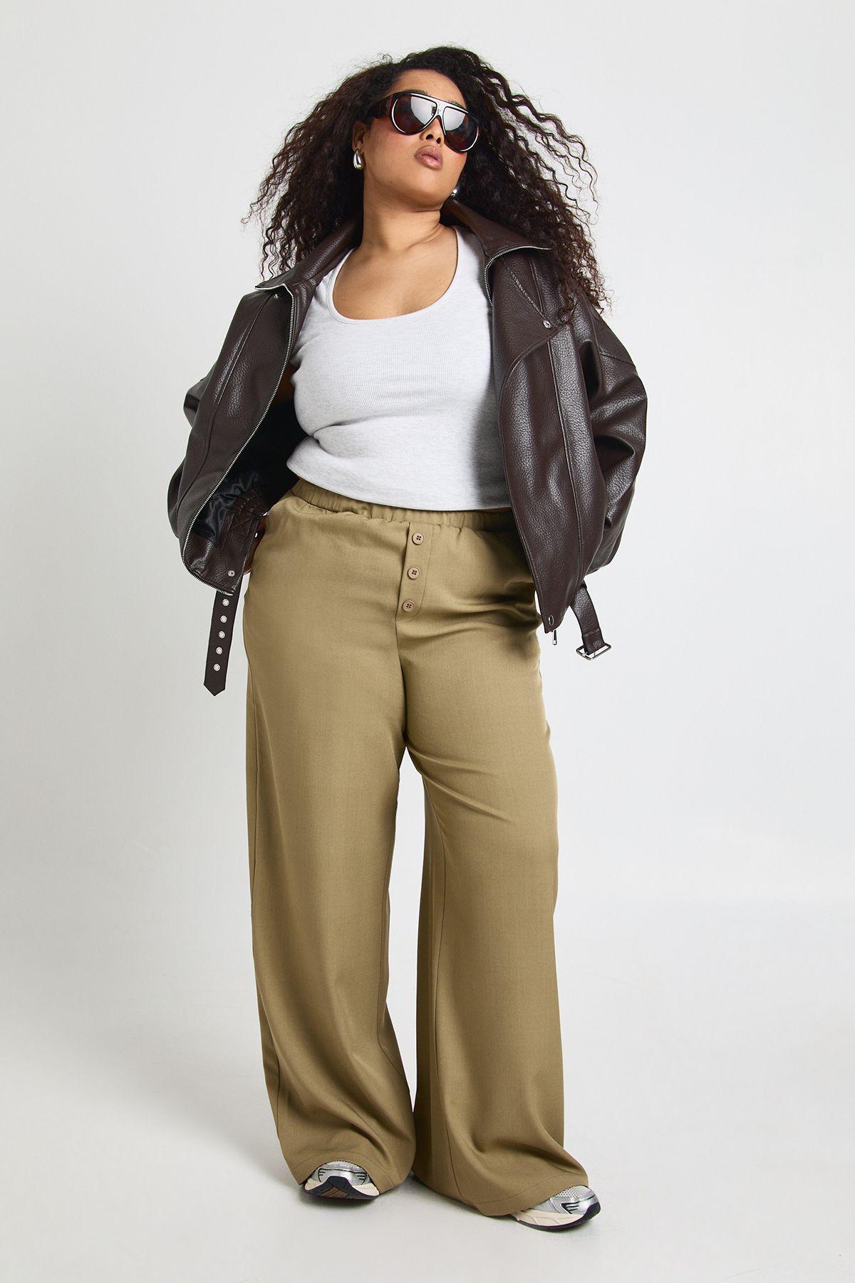 Plus Elasticated Waist Wide Leg Trouser by BOOHOO