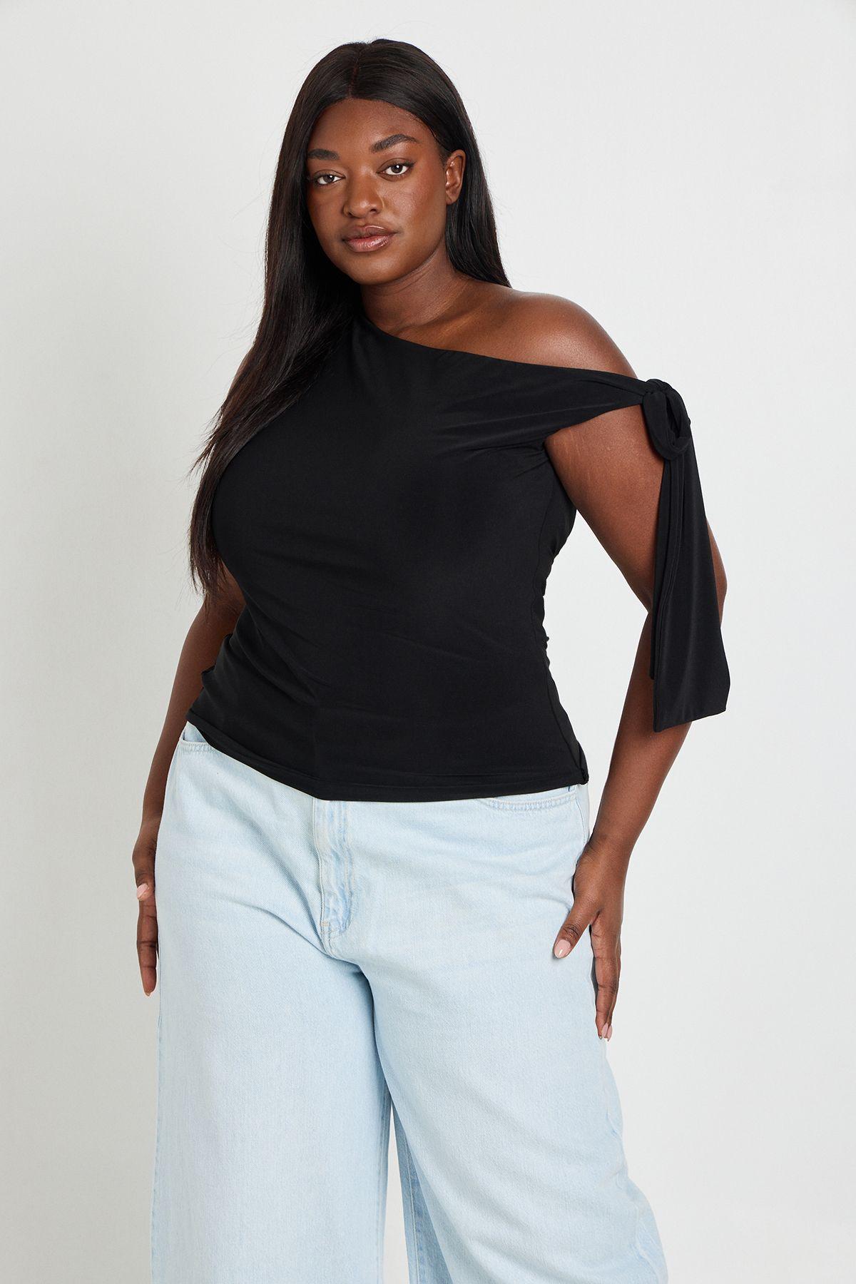 Plus Knot Detail Asymmetric One Shoulder Top by BOOHOO
