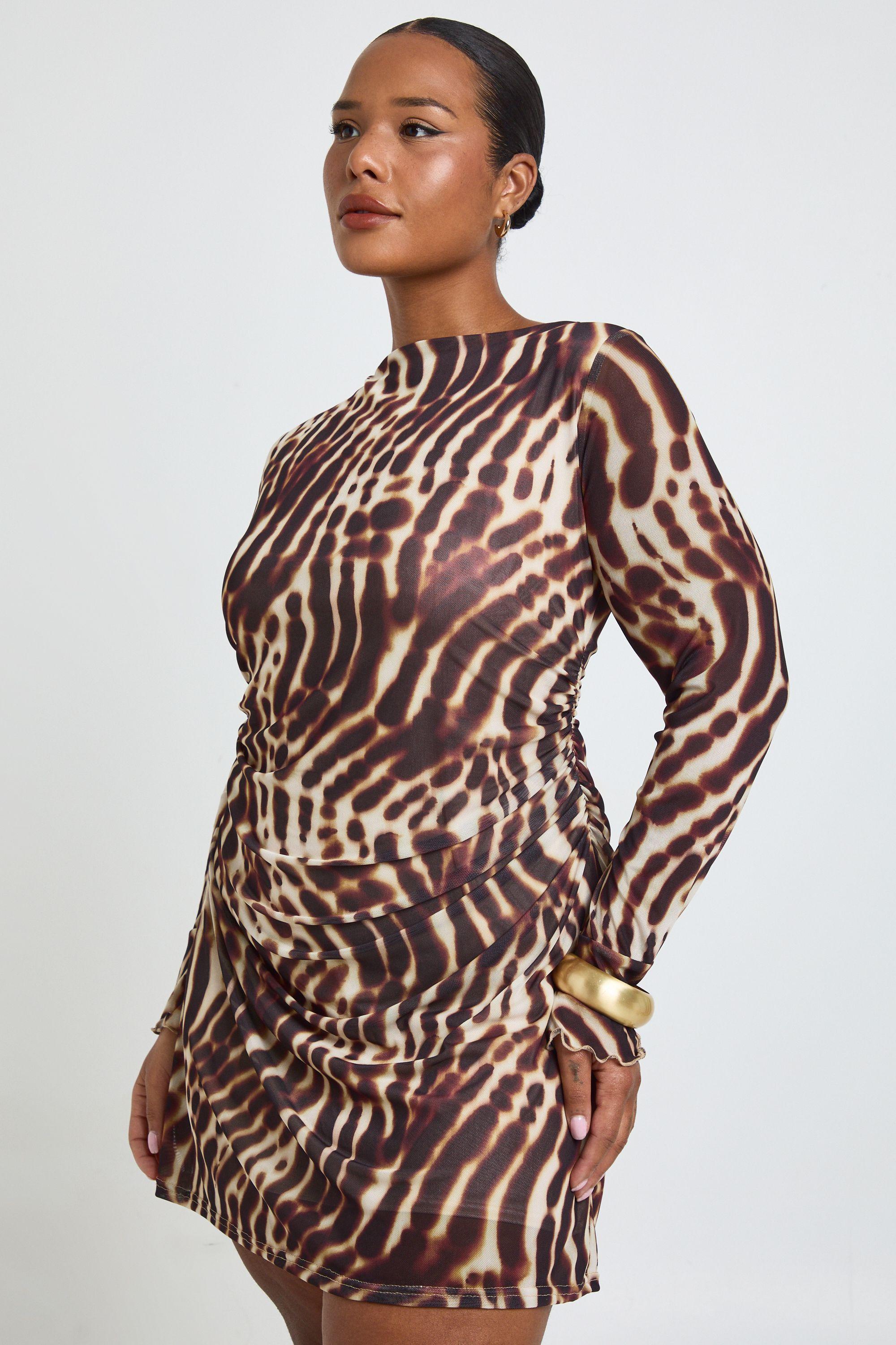 Plus Large Floral Ruched Mini Shift Dress by BOOHOO