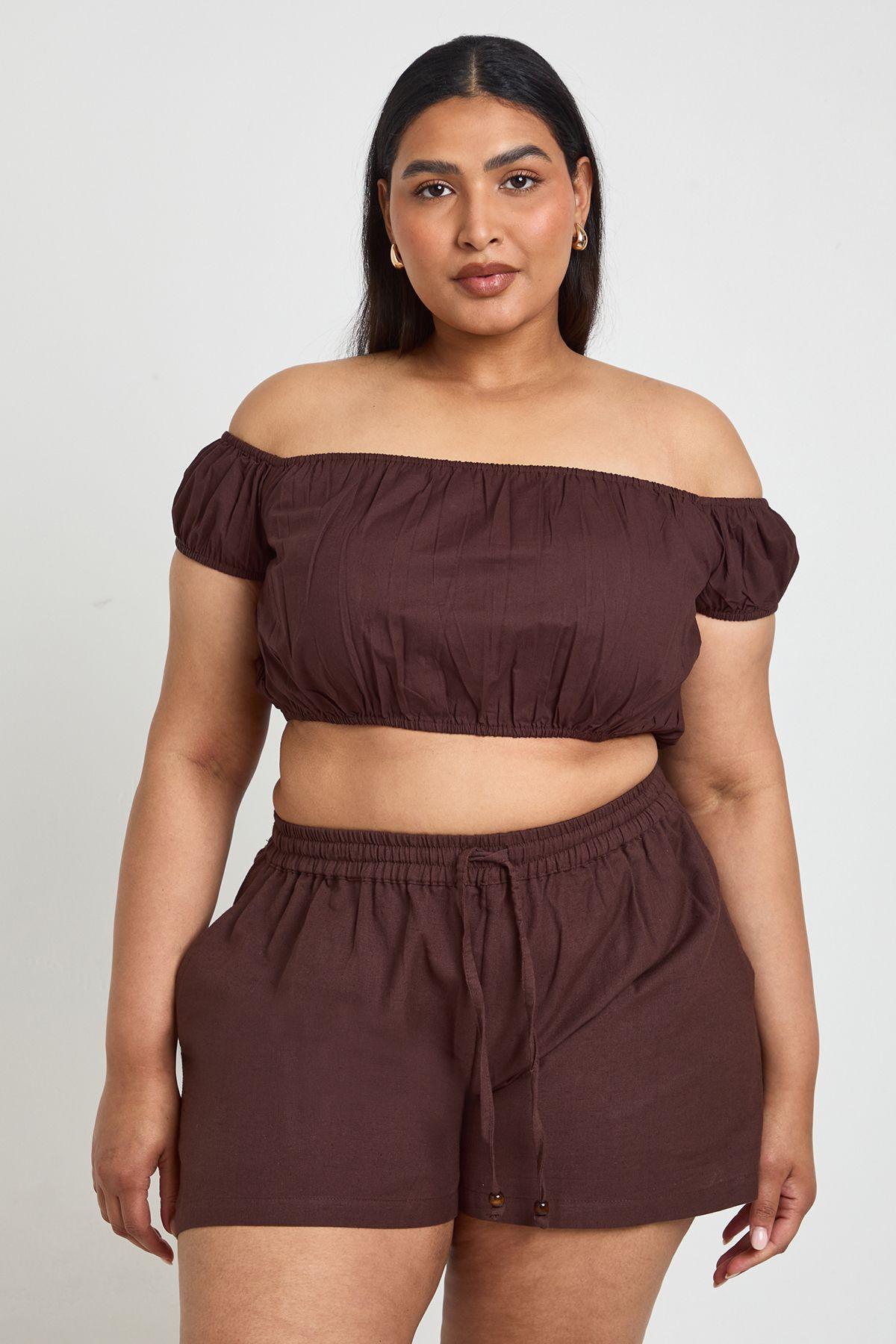 Plus Linen Beaded Trim Elasticated Waist Short by BOOHOO