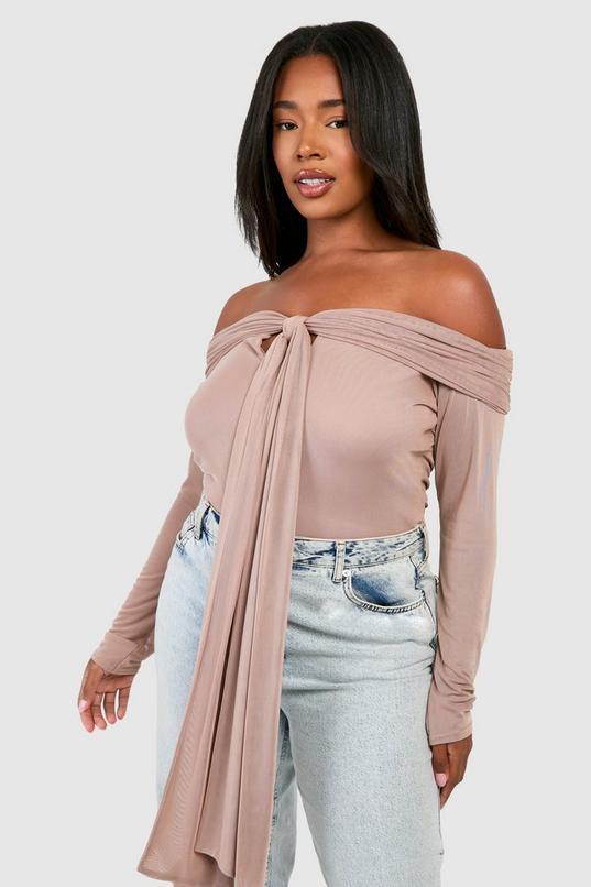 Plus Long Sleeve Keyhole Bodysuit by BOOHOO