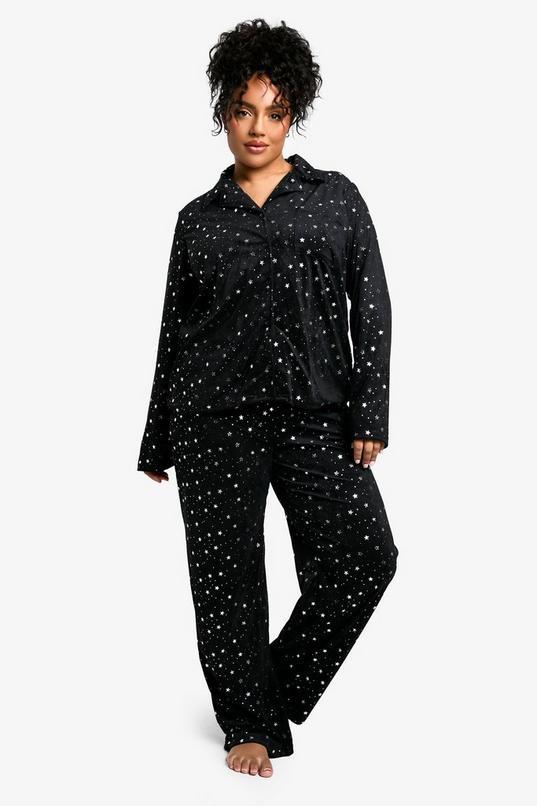 Plus Metallic Star Fleece Pyjama Set by BOOHOO