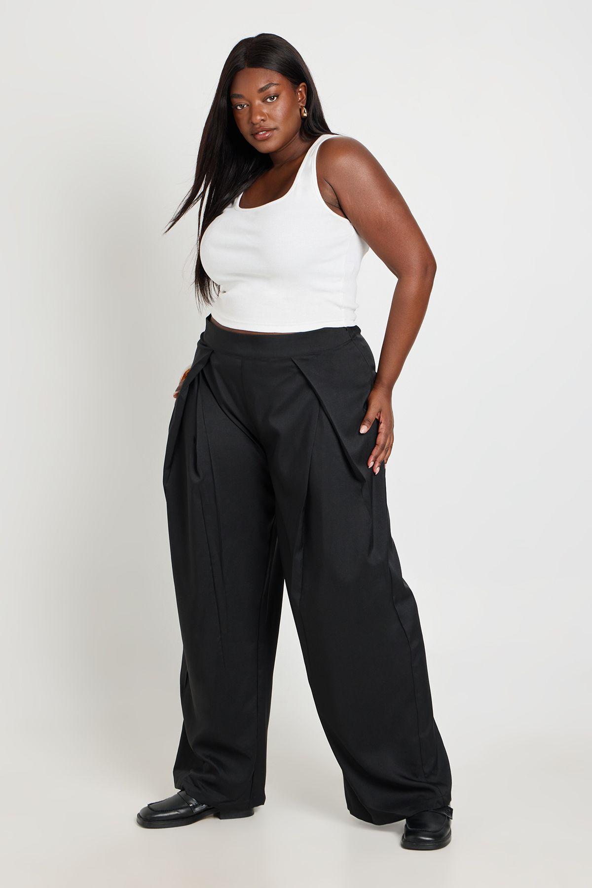 Plus Pleated Barrel Leg Trouser by BOOHOO