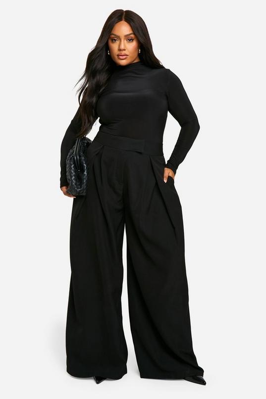 Plus Relaxed Pleat Wide Leg Trouser by BOOHOO