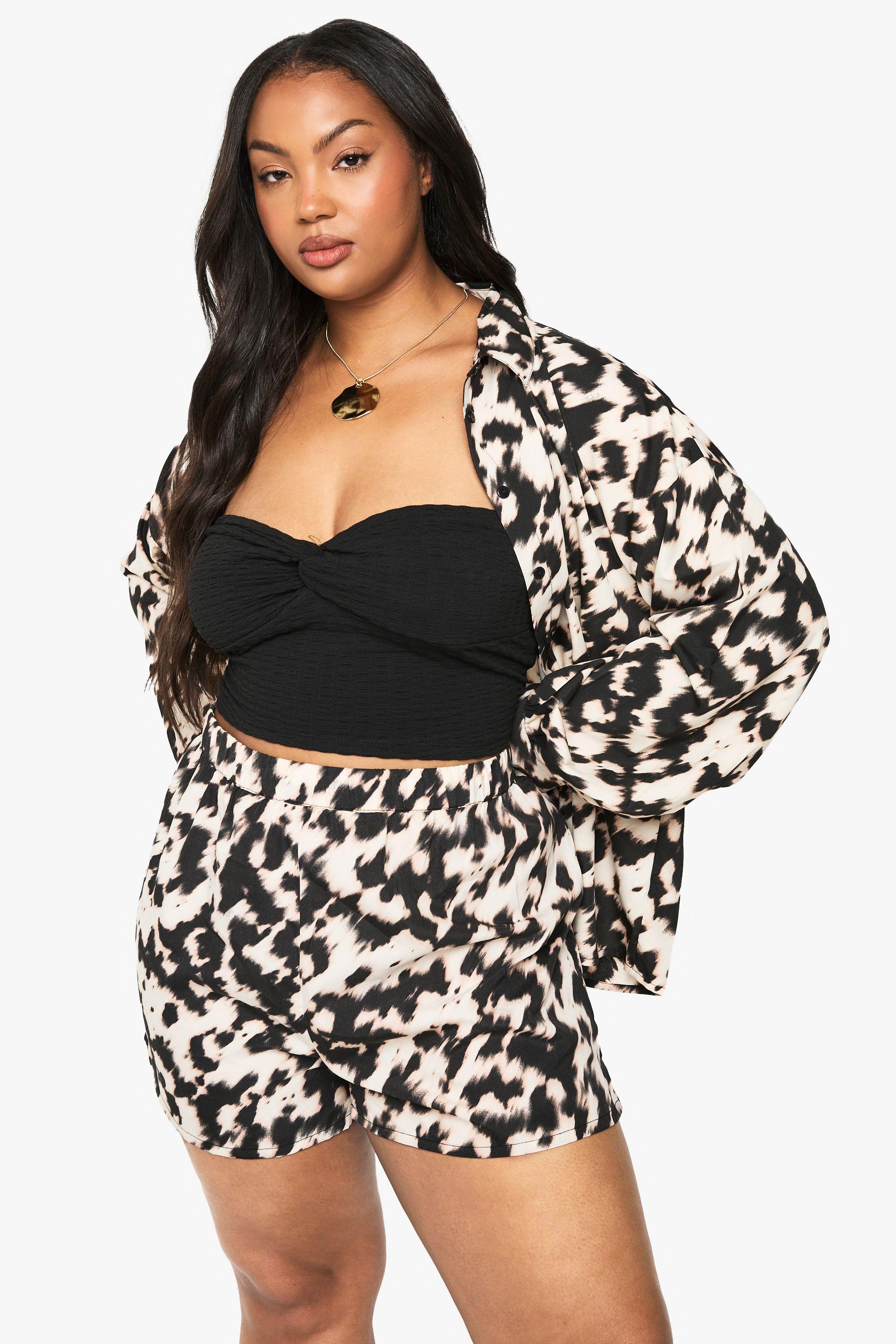 Plus Snake Print Basic Elasticated Waist Short by BOOHOO