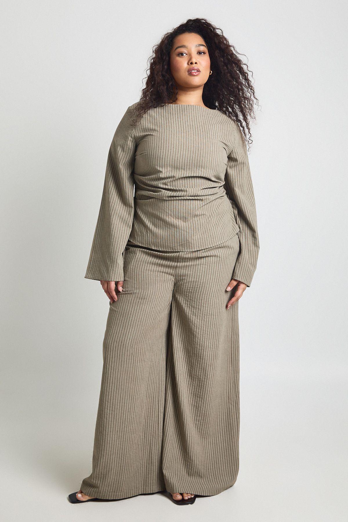 Plus Stripe Wide Leg Trouser by BOOHOO
