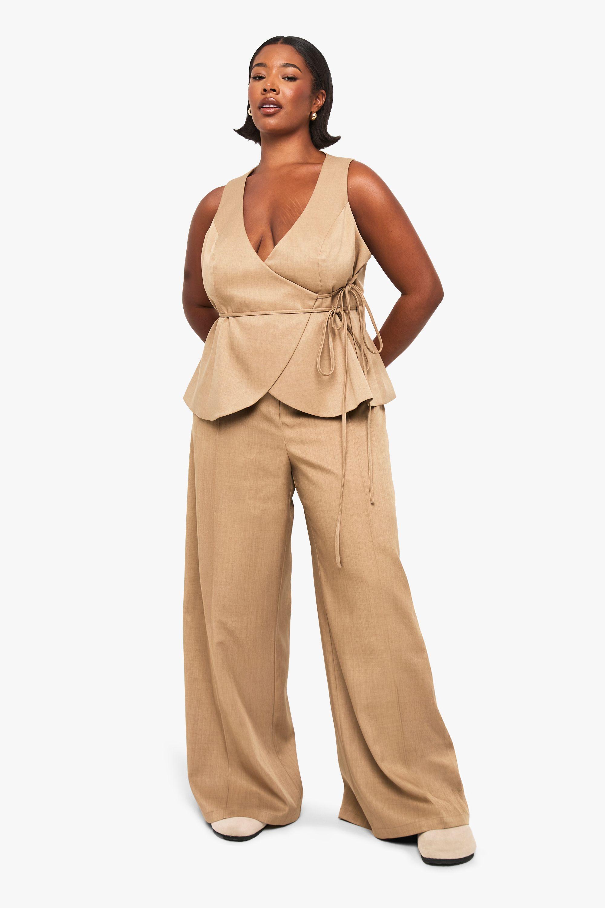 Plus Tailored Seam Detail Trouser by BOOHOO
