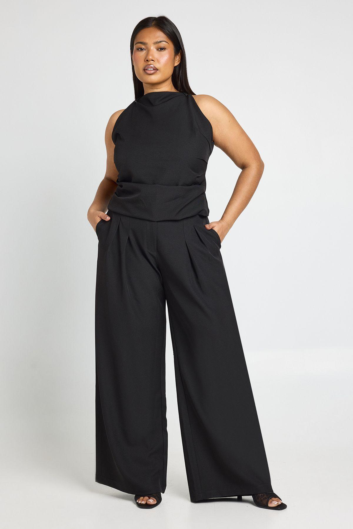 Plus Tailored Wide Leg Trousers by BOOHOO