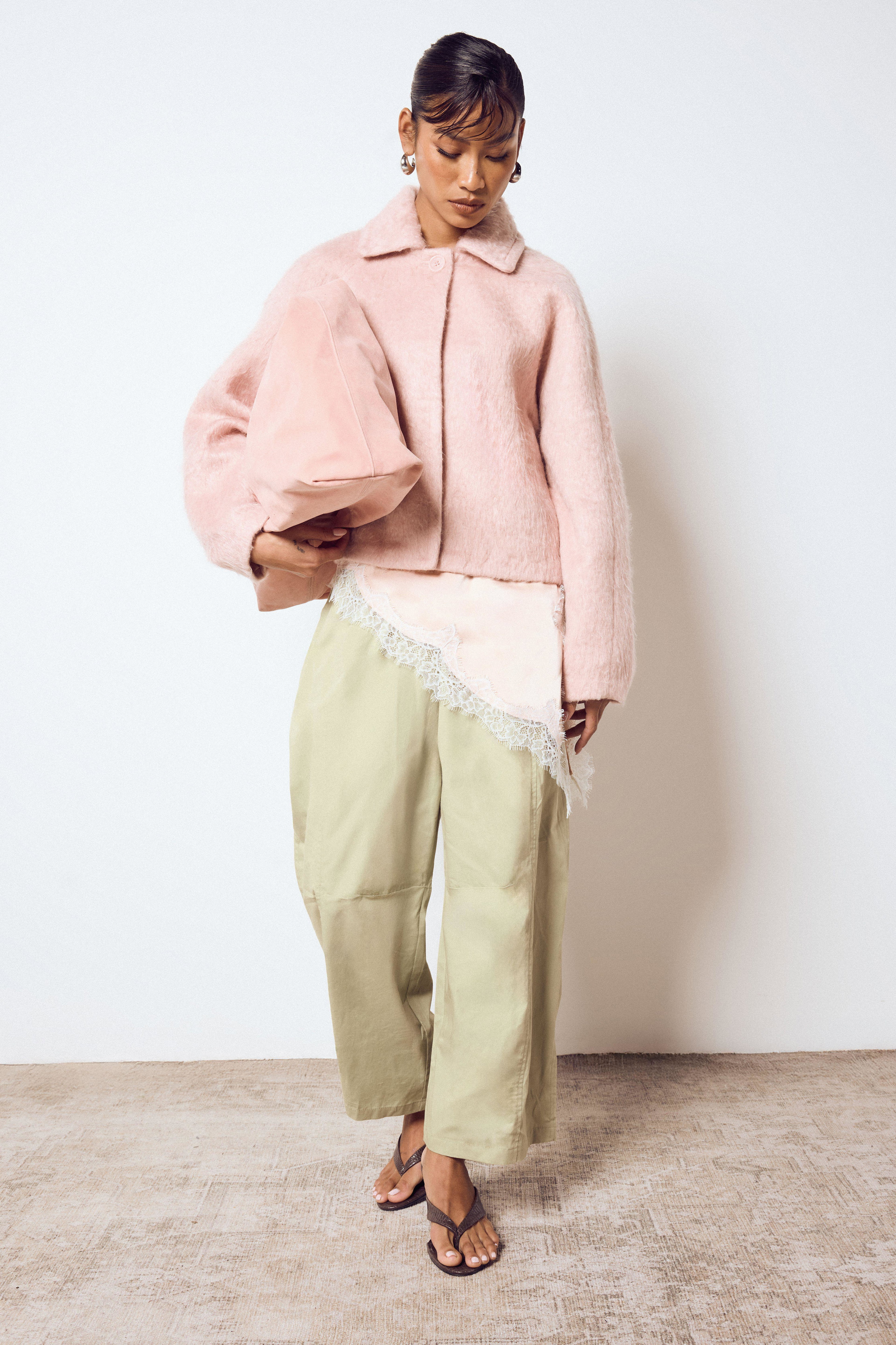 Poplin Cropped Barrel Leg Trouser by BOOHOO