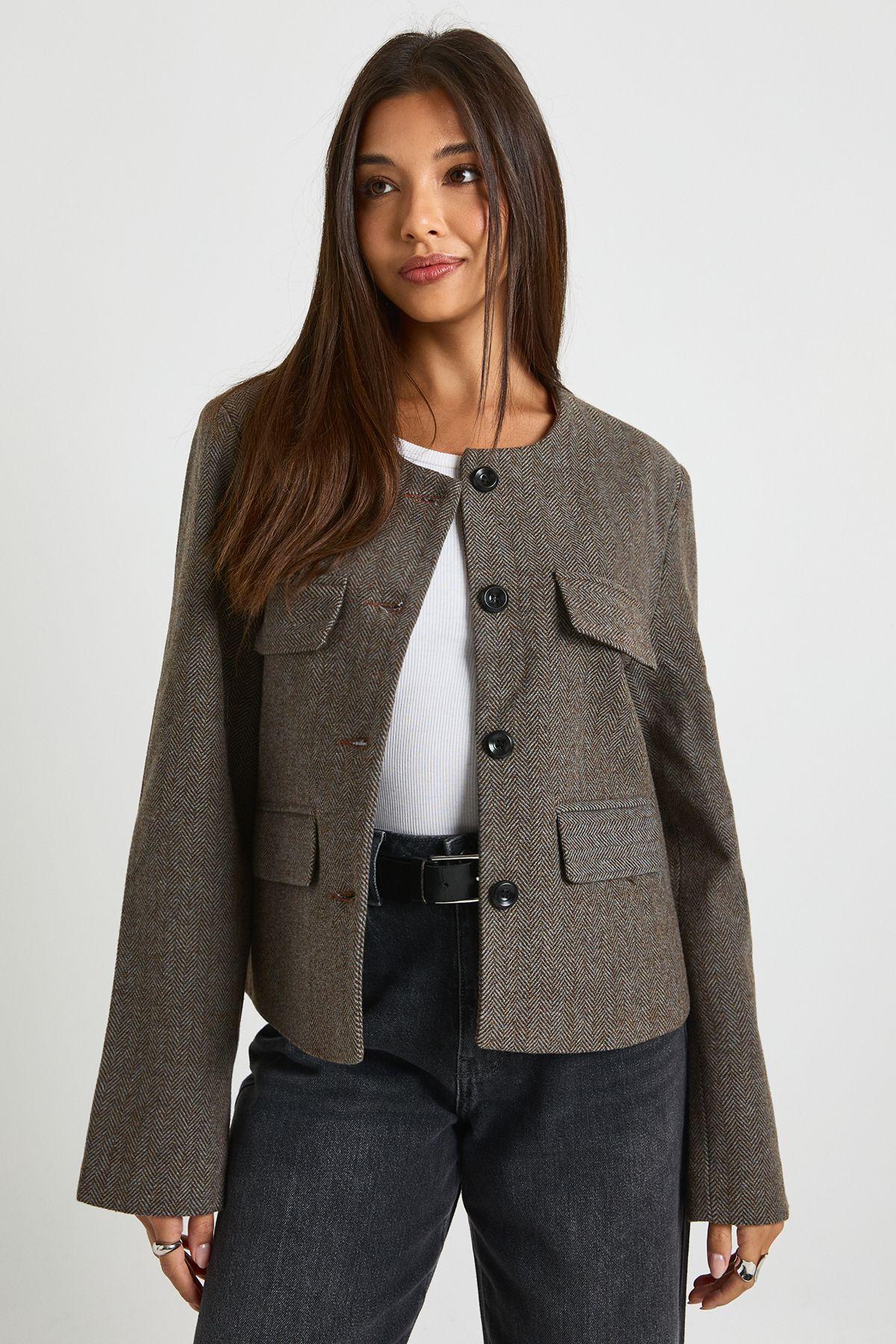 Premium Herringbone Pocket Detail Tailored Jacket by BOOHOO