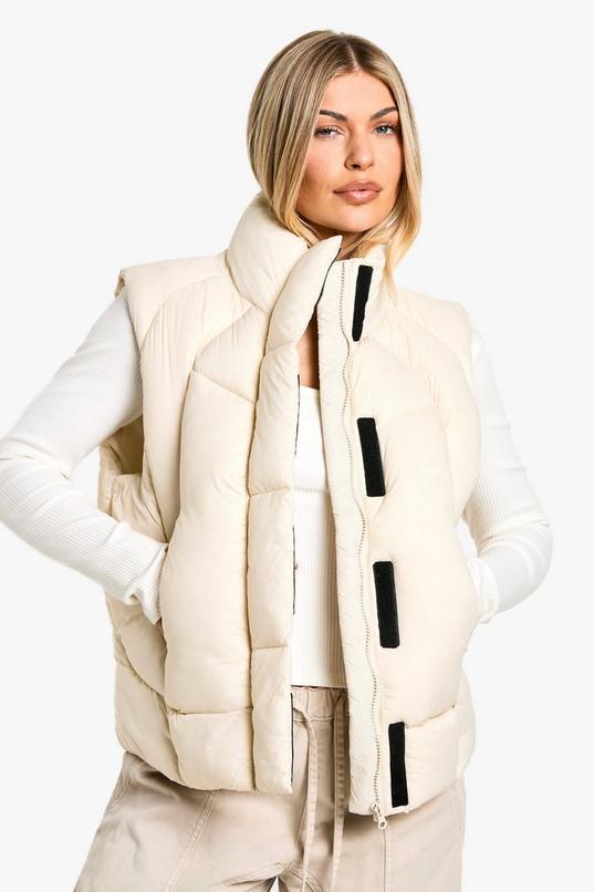 Quilt Detail Puffer Gilet by BOOHOO