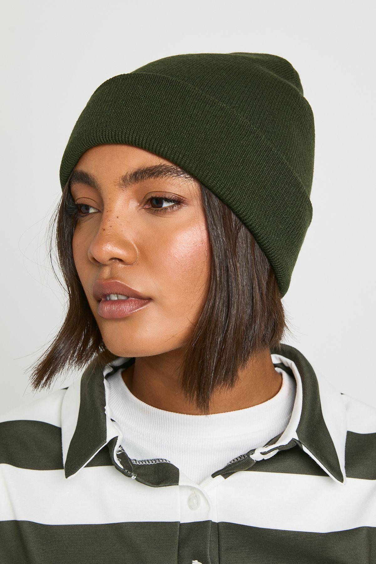 Ribbed Basic Beanie by BOOHOO