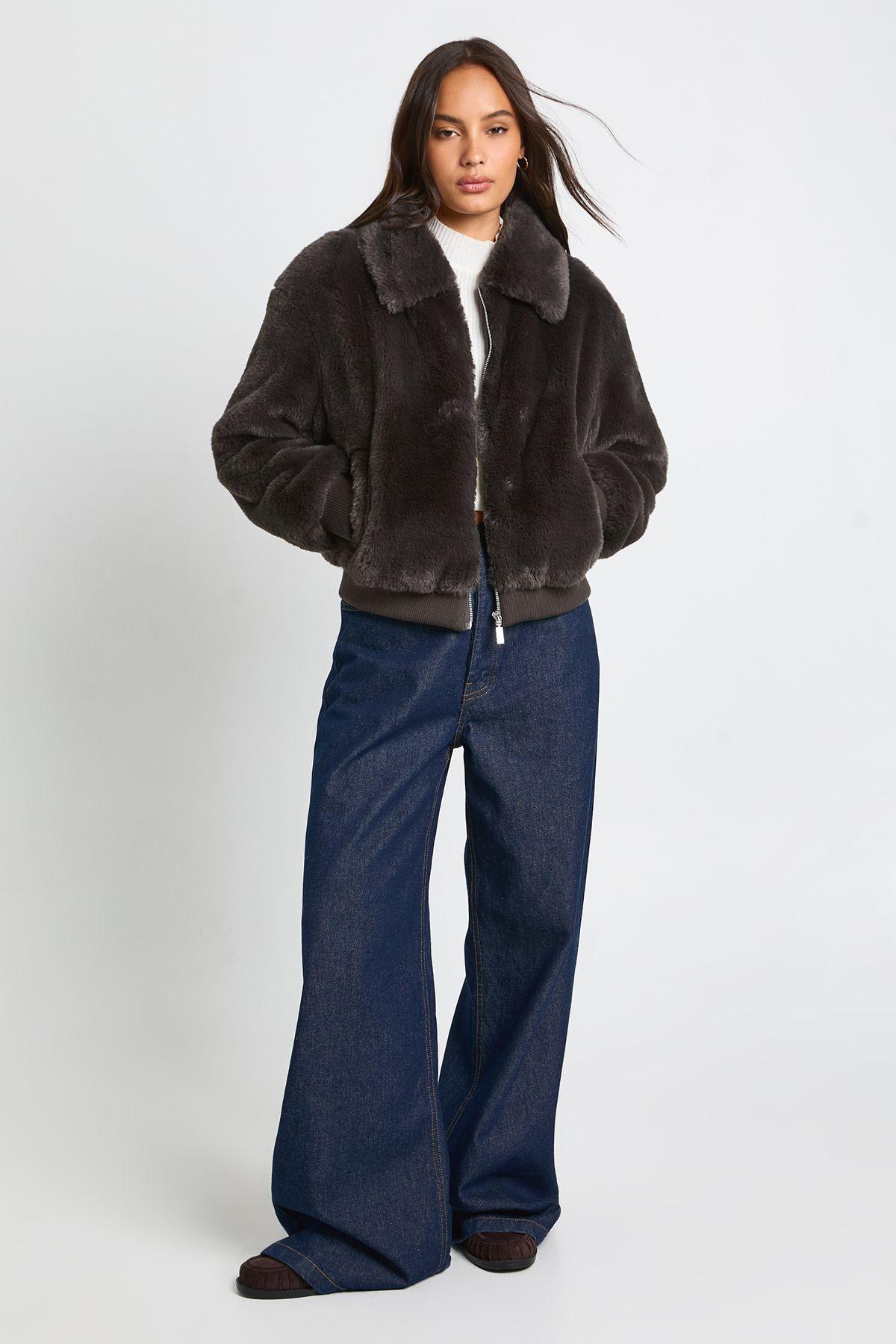 Short Faux Fur Zip Up Jacket by BOOHOO