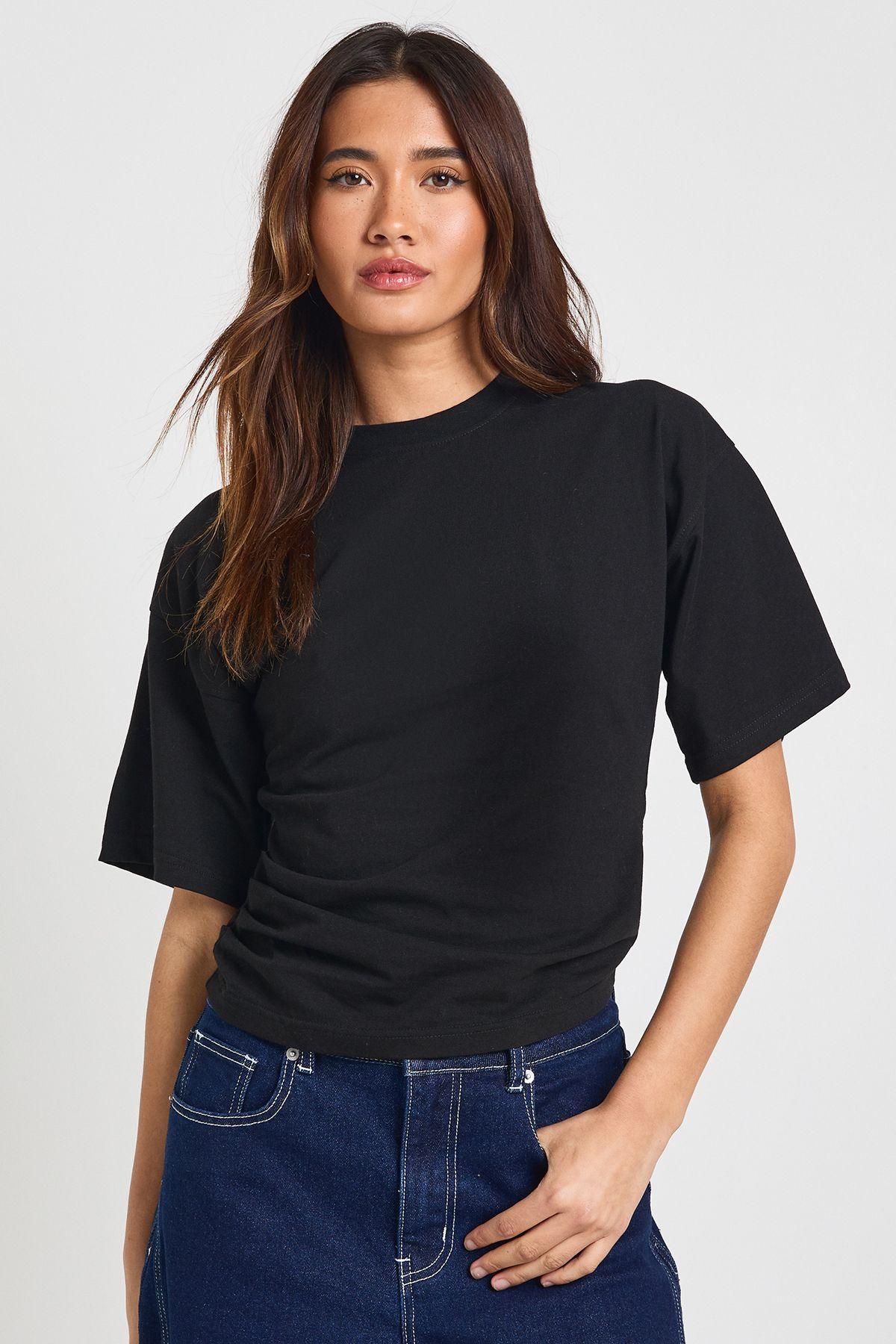 Short Sleeve Cinched Waist T-shirt by BOOHOO