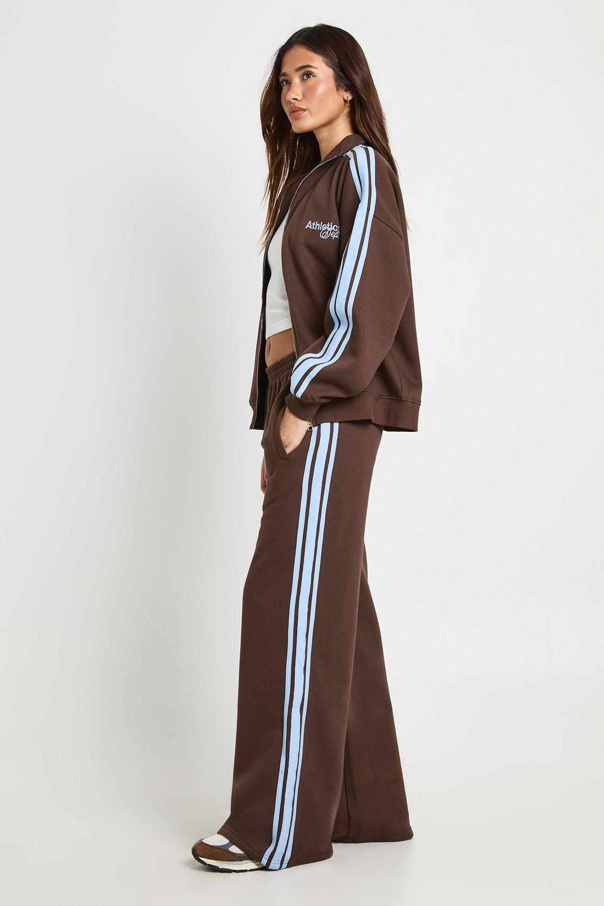 Side Stripe Straight Leg Jogger by BOOHOO