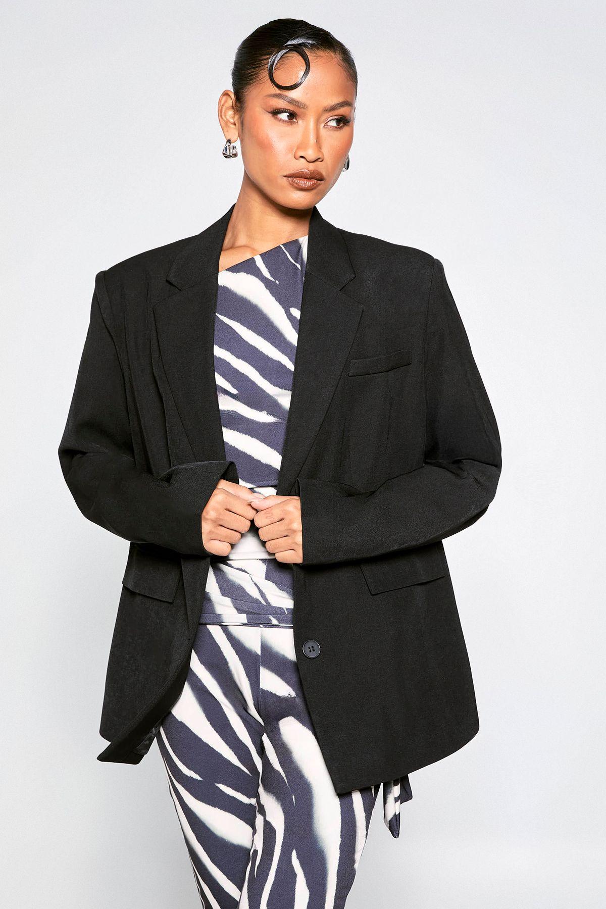 Single Breasted Oversized Blazer by BOOHOO