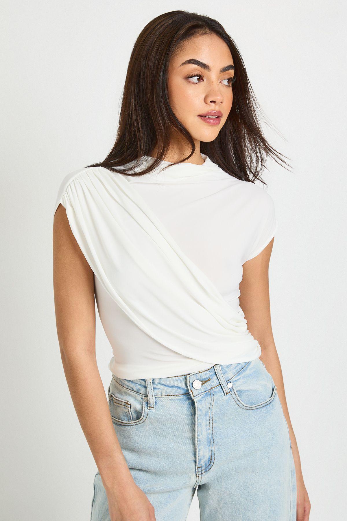 Slinky Wrap Detail Short Sleeve Top by BOOHOO