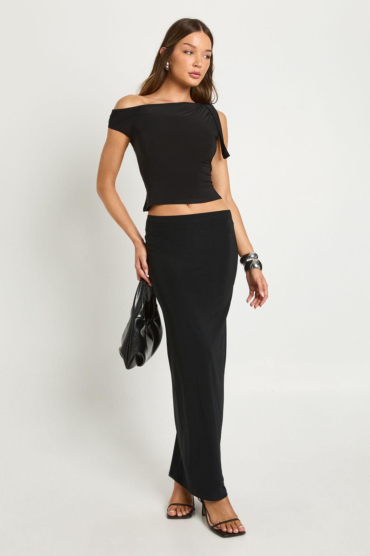 Soft Touch Low Rise Maxi Skirt by BOOHOO