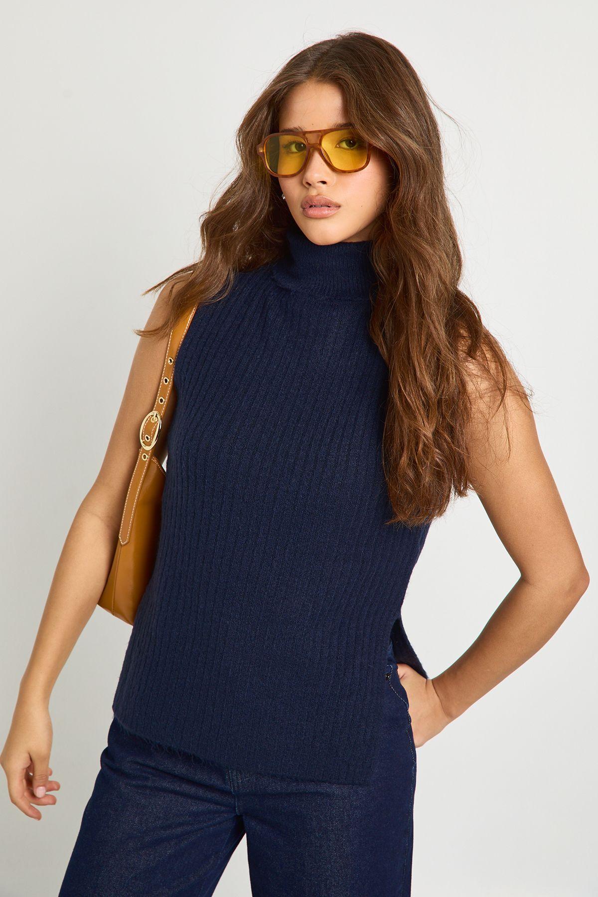 Super Soft Roll Neck Sleeveless Jumper by BOOHOO