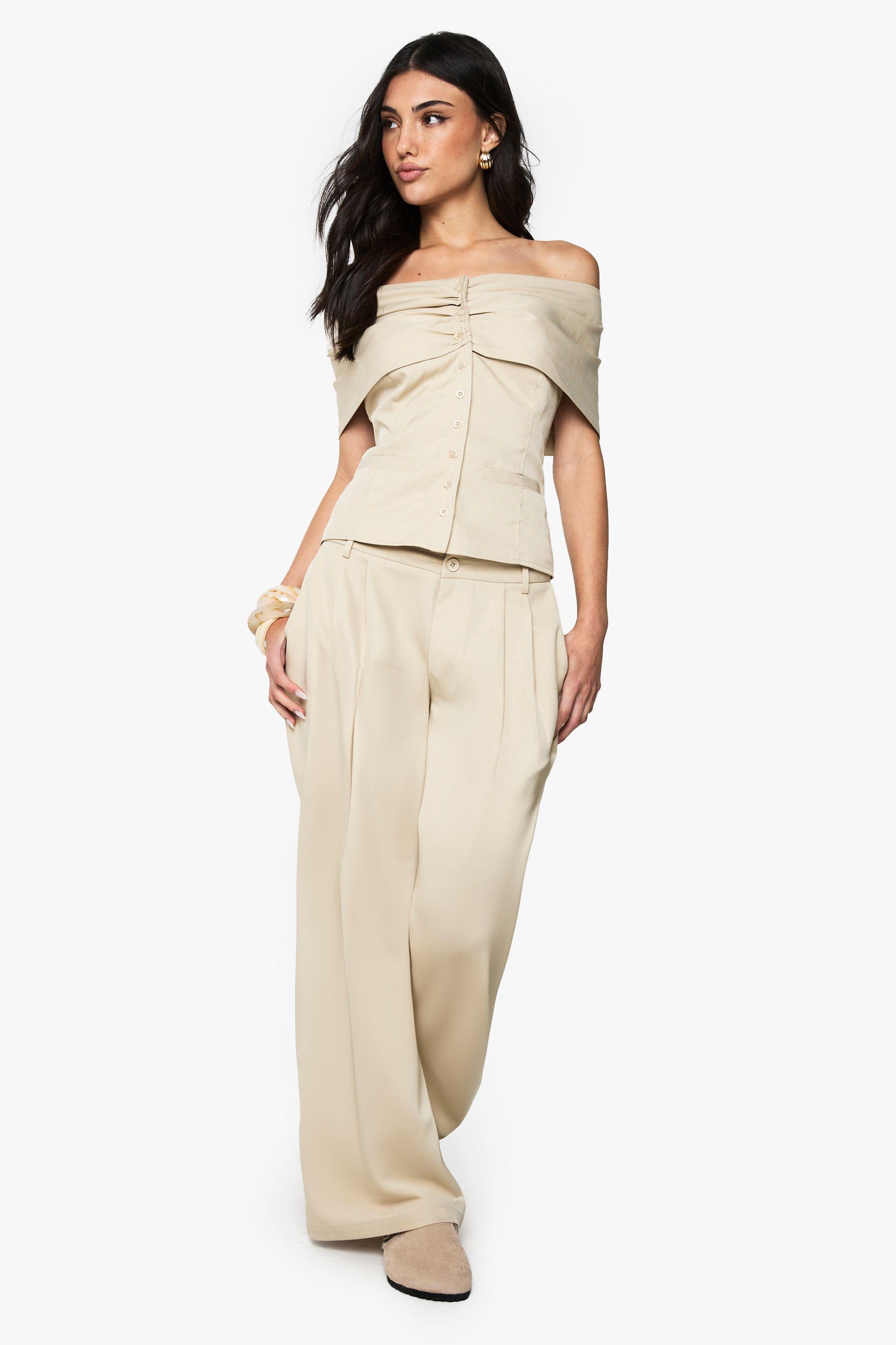 Tailored Pleated Front Wide Leg Trousers by BOOHOO Tailored Pleated Front Wide Leg Trousers by BOOHOO