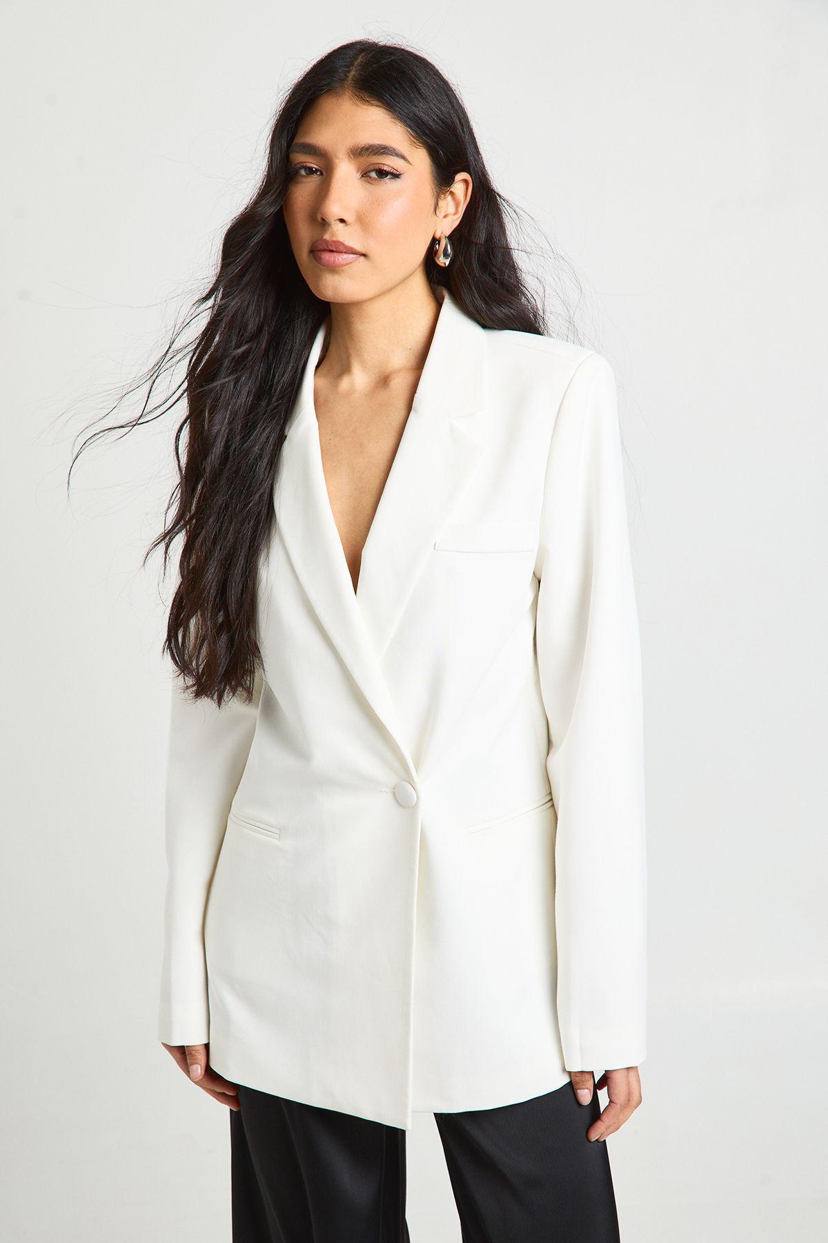 Tall Essential Oversized Blazer by BOOHOO