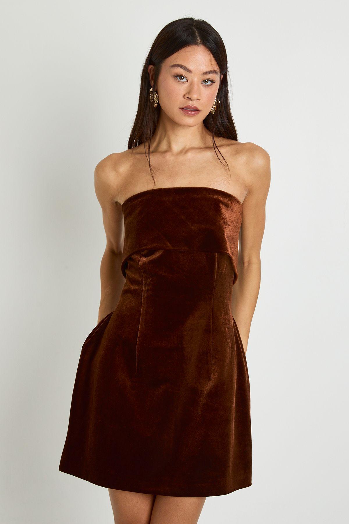 Tall Velvet Bardot Crepe Dress by BOOHOO