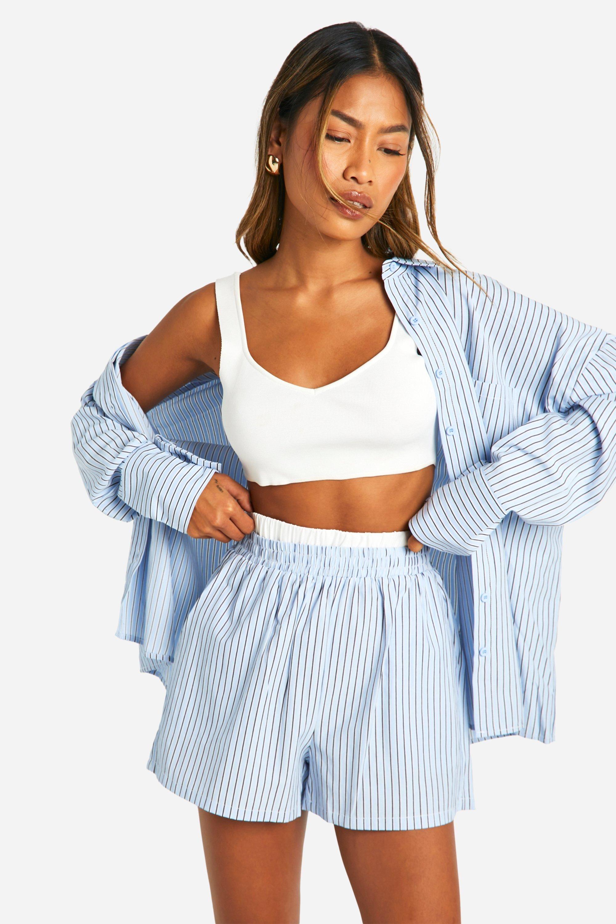 Textured Stripe Contrast Waistband Shorts by BOOHOO