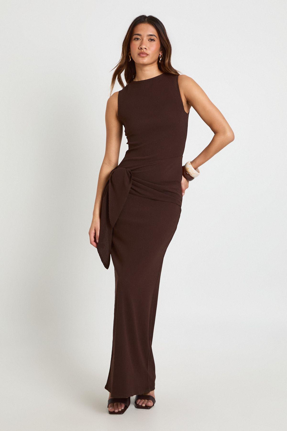 Textured Tie Waist Maxi Dress by BOOHOO