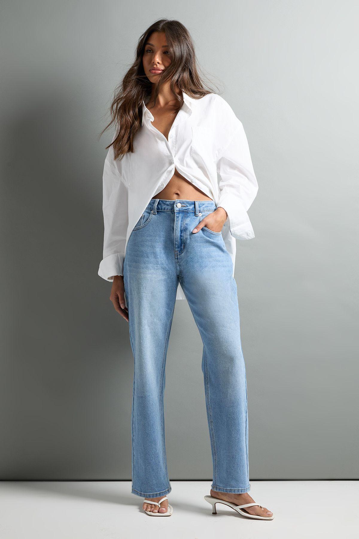 The High Waist Mom Jean by BOOHOO