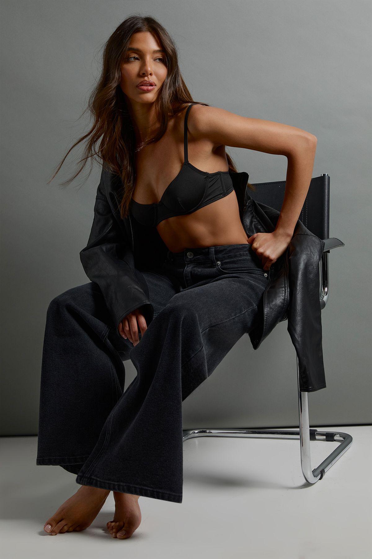 The Mid Waist Wide Leg Jean by BOOHOO
