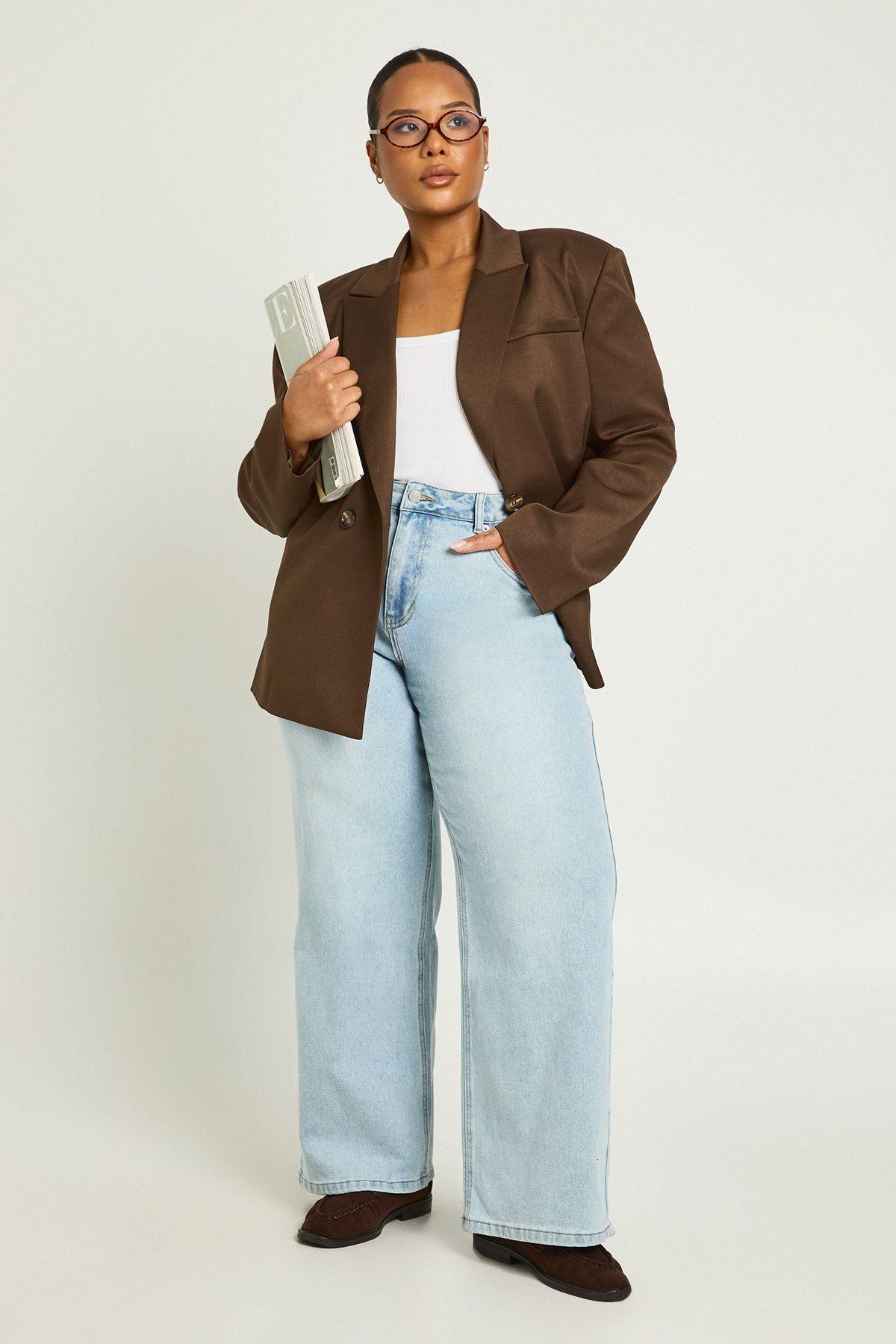 The Plus High Waist Straight Leg Jean by BOOHOO