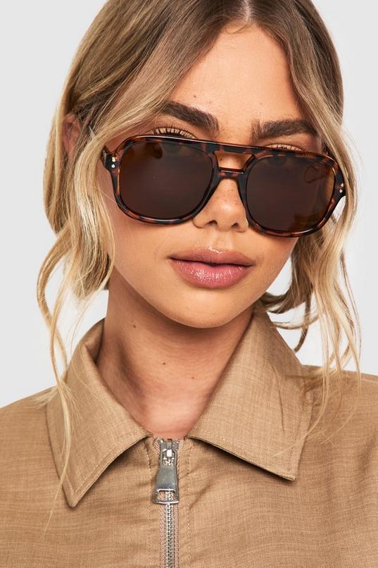 Tortoise Shell Oversized Aviator Sunglasses by BOOHOO Tortoise Shell Oversized Aviator Sunglasses by BOOHOO